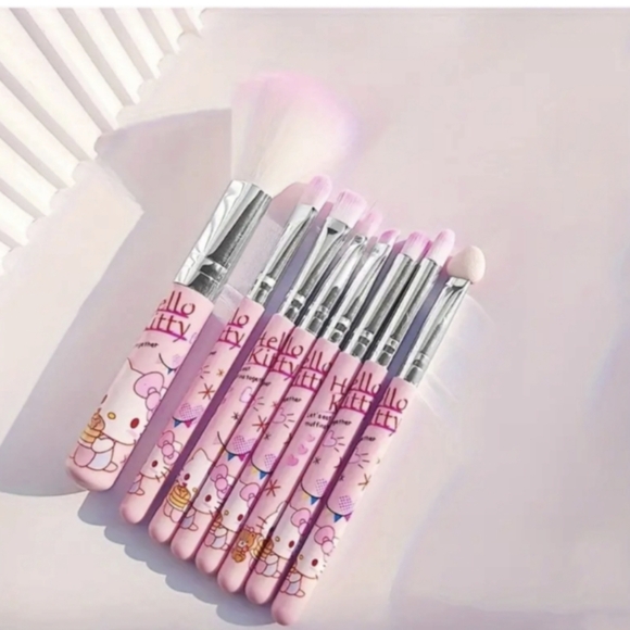🆕8 Piece Hello Kitty Makeup Brush Set - Picture 8 of 9